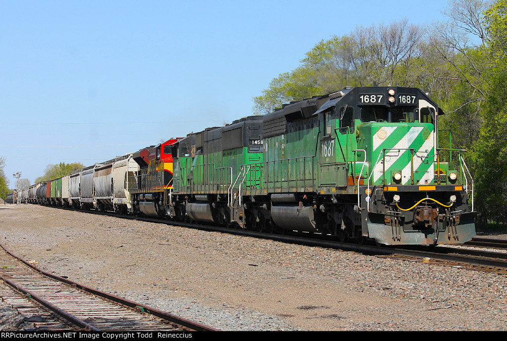 BNSF 1687